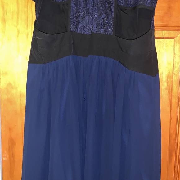 Dress - Picture 13 of 15